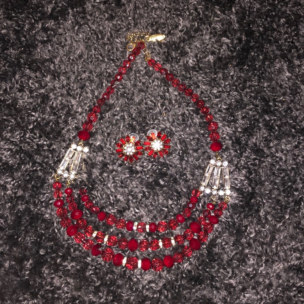 Plunder earrings with matching necklace